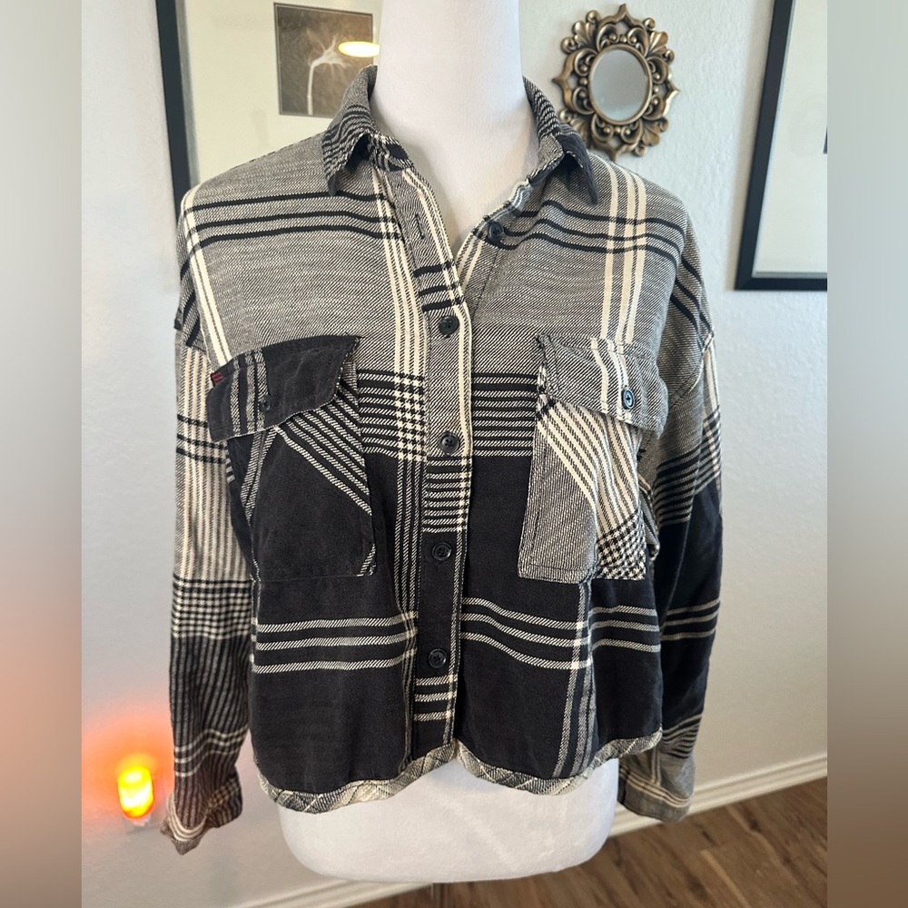 Bdg Button Down Crop Flannel - image 2